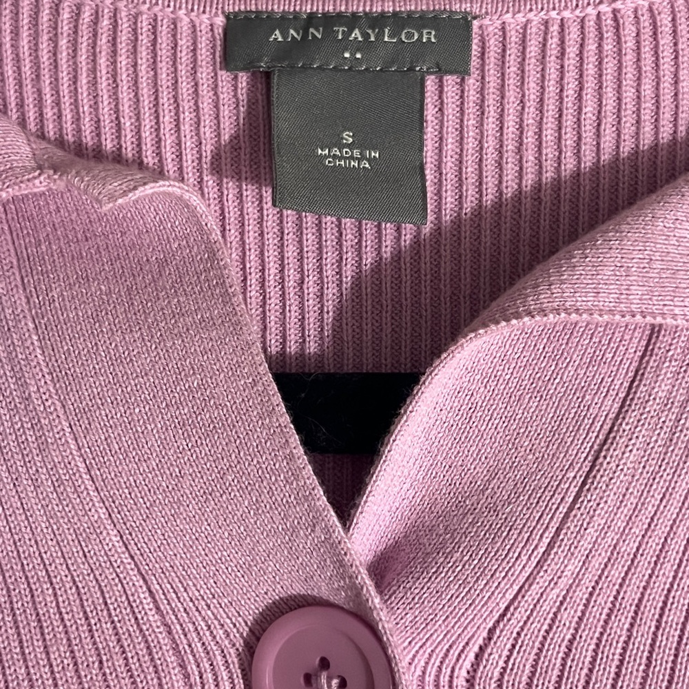Ann Taylor Women's Pink Button-Up